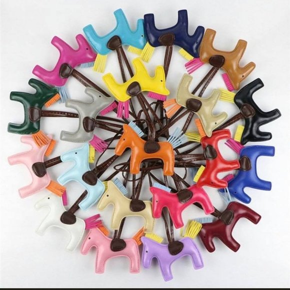 🆕 Equestrian Lucky Horse-Pony Purse Tag or Keychain - Black & Yellow 🐴 - Picture 3 of 9